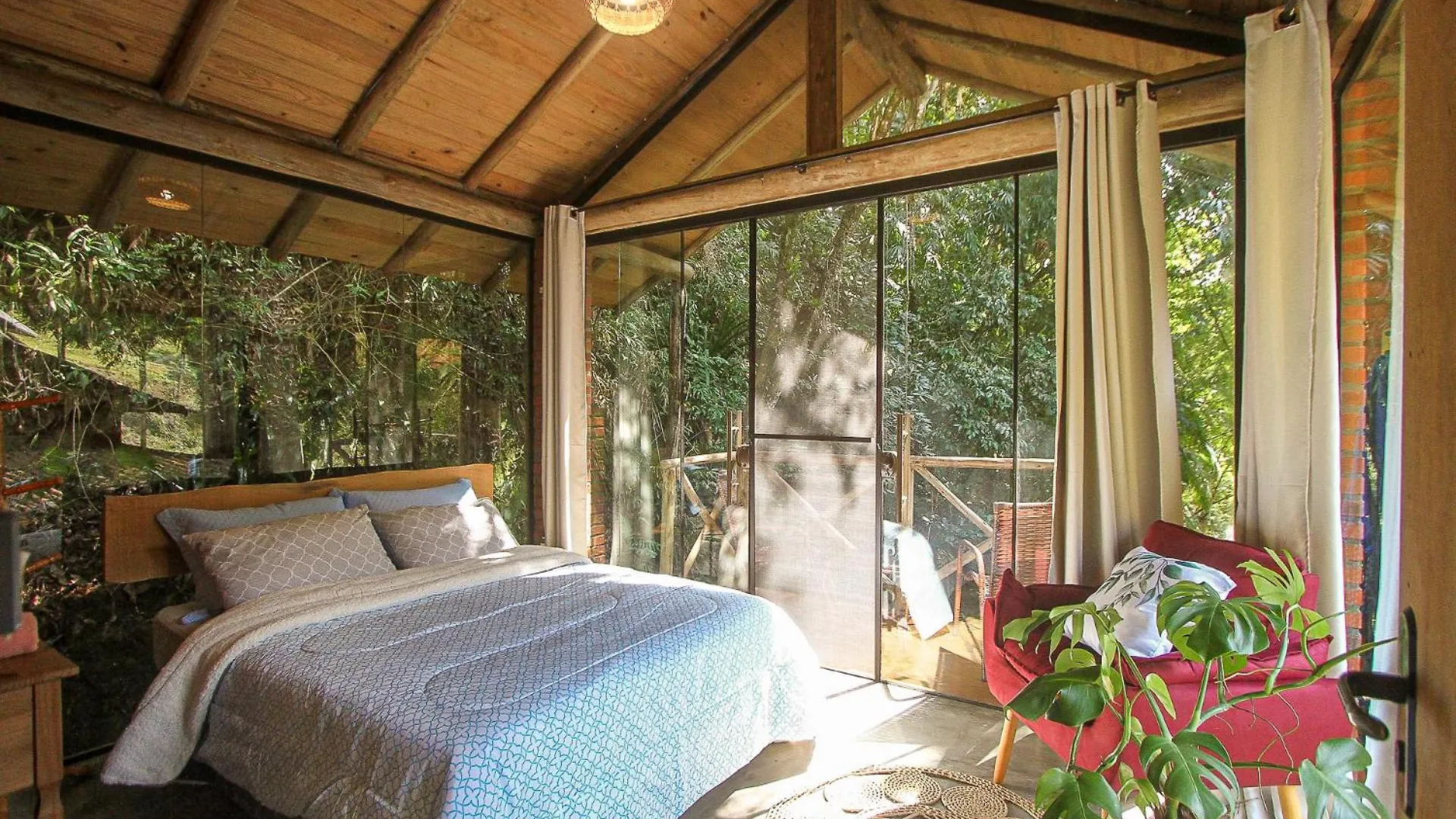 Suite Com Cachoeira No Quintal Antonio Carlos