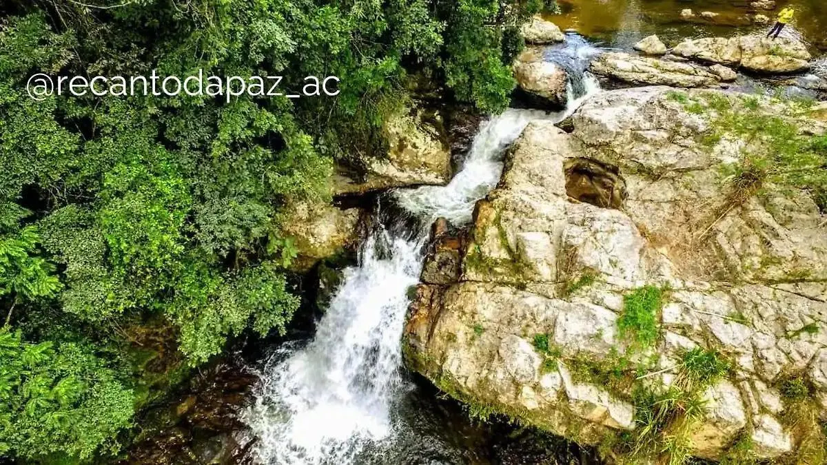 Suite Com Cachoeira No Quintal Antonio Carlos