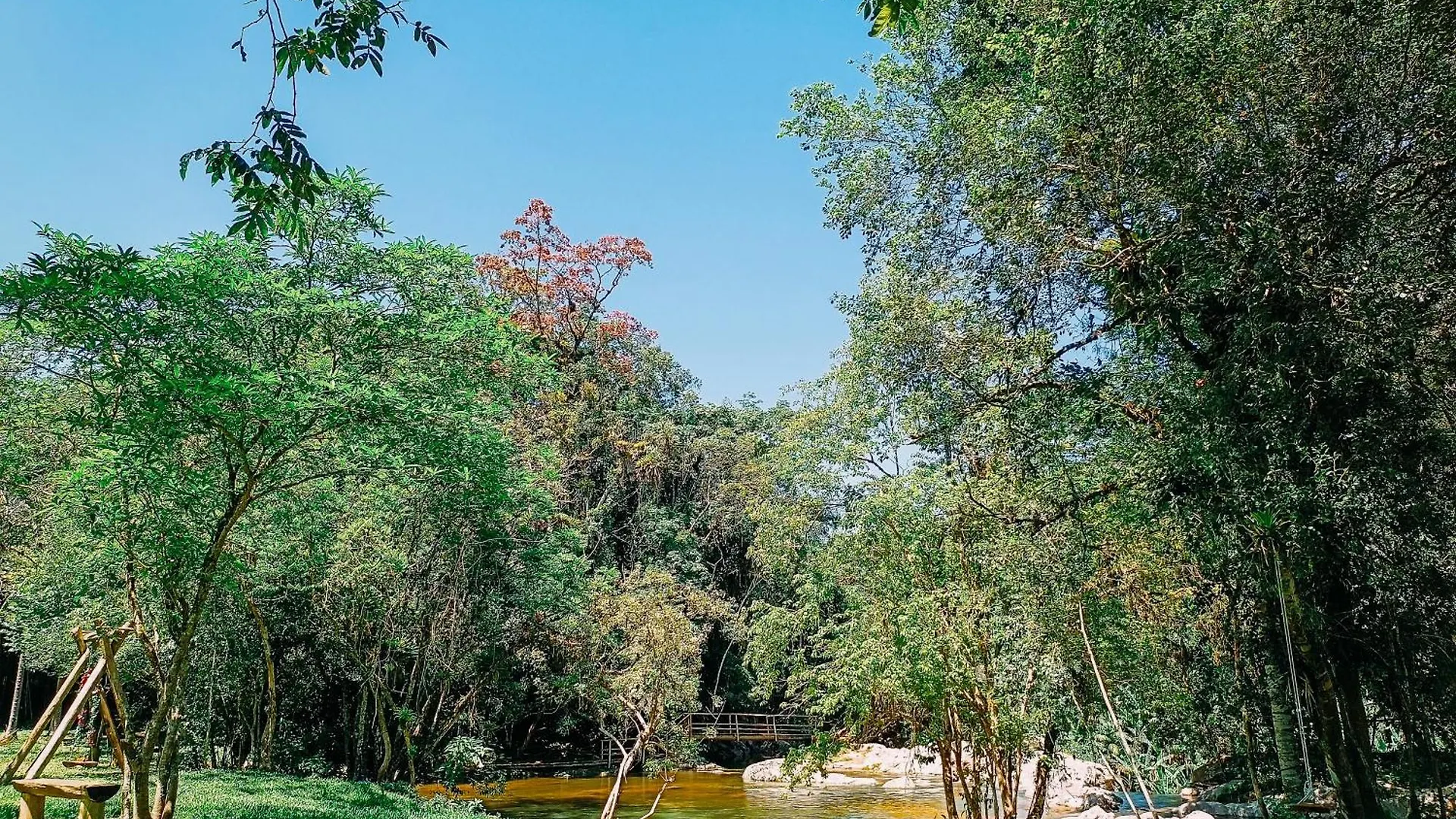 Jaktstuga Suite Com Cachoeira No Quintal Antonio Carlos Brasilien