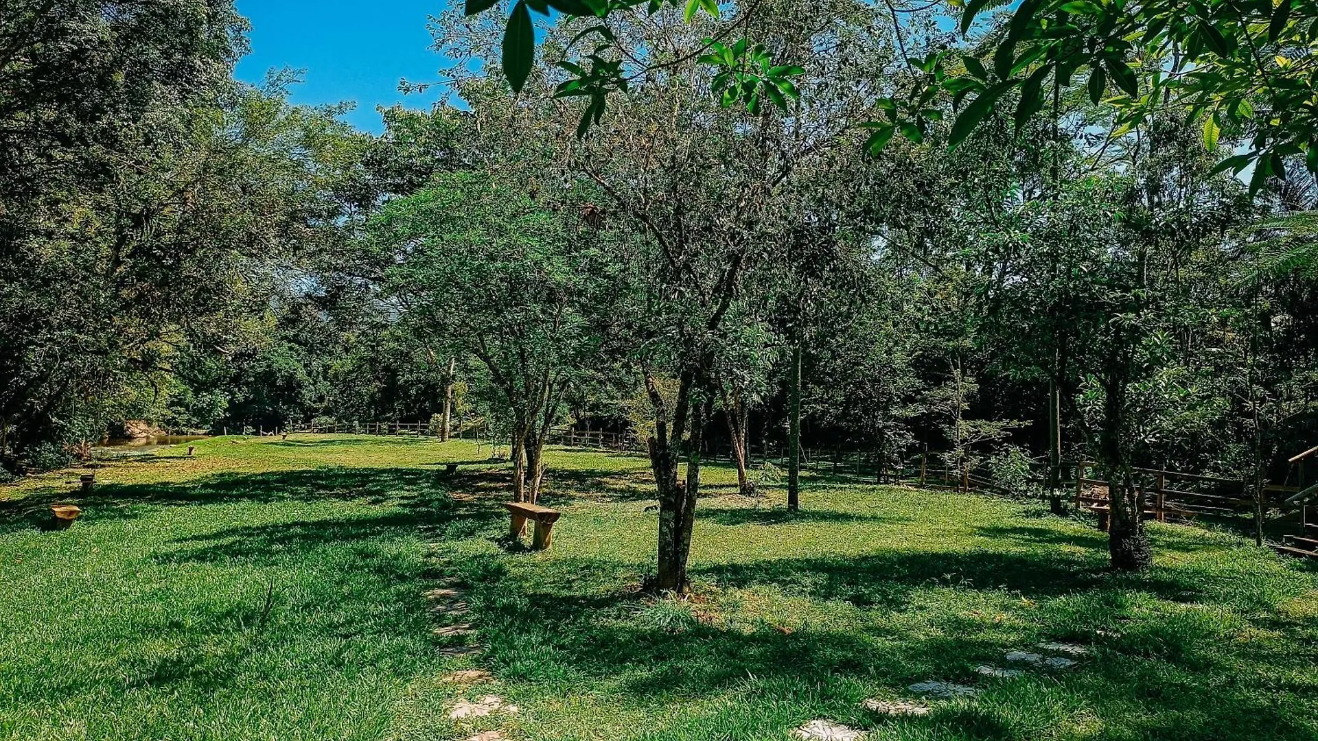 Suite Com Cachoeira No Quintal Antonio Carlos Brasilien