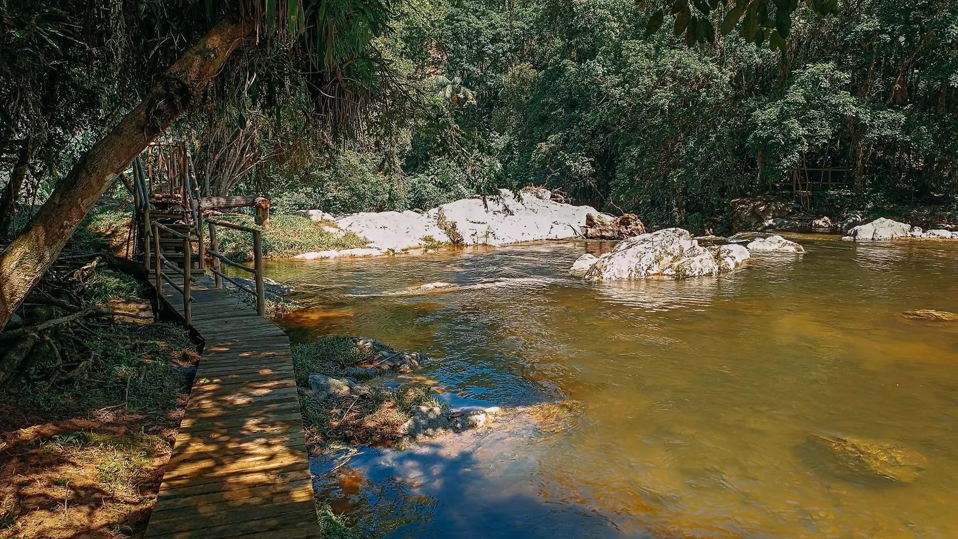 Suite Com Cachoeira No Quintal Antonio Carlos 0*,  Brasilien