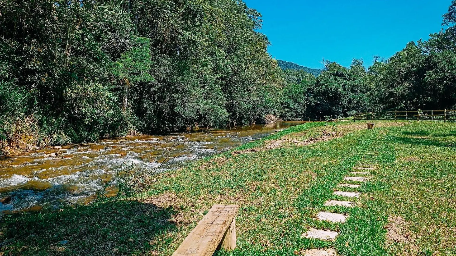 Suite Com Cachoeira No Quintal Antonio Carlos